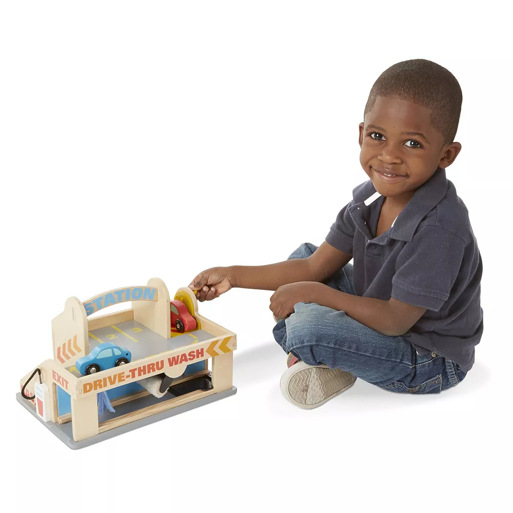 Melissa & Doug Service Station Parking Garage - Image 6